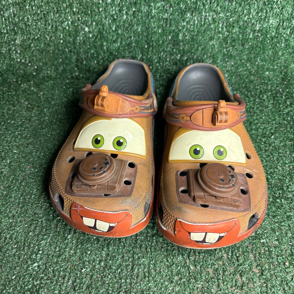 Crocs x Disney Tow Mater Disney Pixar Cars Classic Clog Slip On Brown Youth Sz 4